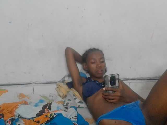 Claudiaah live cam on BongaCams