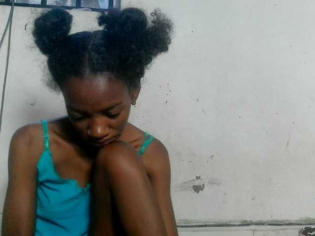 Claudiaah live cam on BongaCams