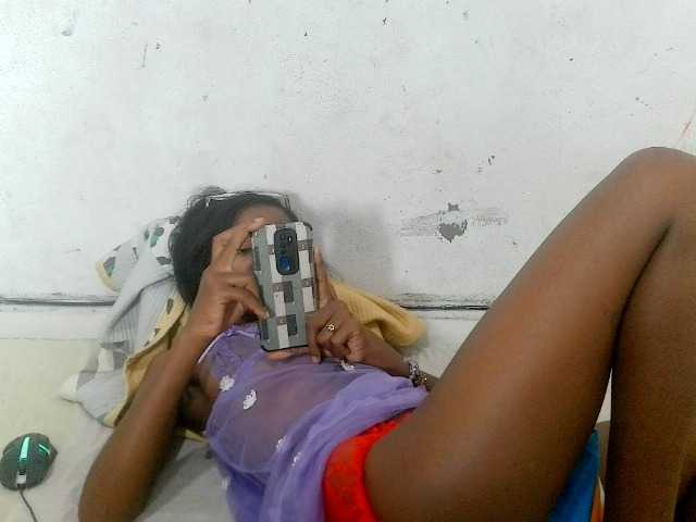 Claudiaah live cam on BongaCams