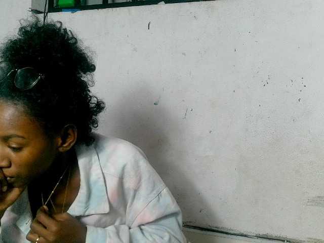 Claudiaah live cam on BongaCams
