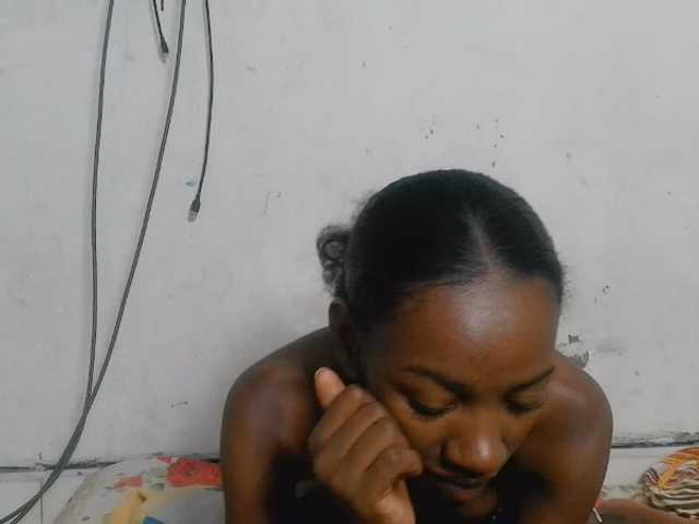 Claudiaah live cam on BongaCams
