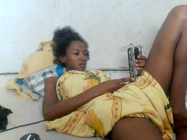 Claudiaah live cam on BongaCams