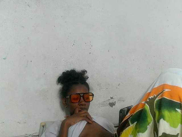 Claudiaah live cam on BongaCams