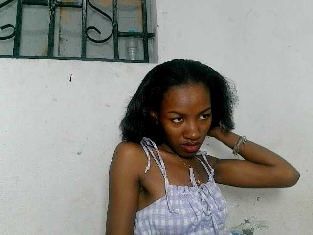 Claudiaah live cam on BongaCams