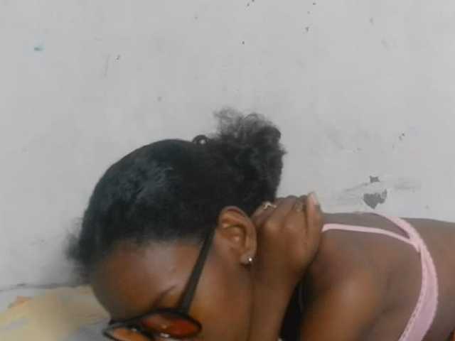 Claudiaah live cam on BongaCams