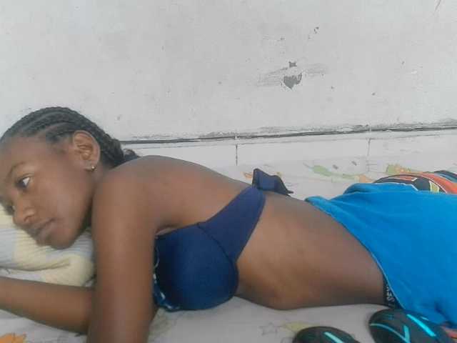 Claudiaah live cam on BongaCams