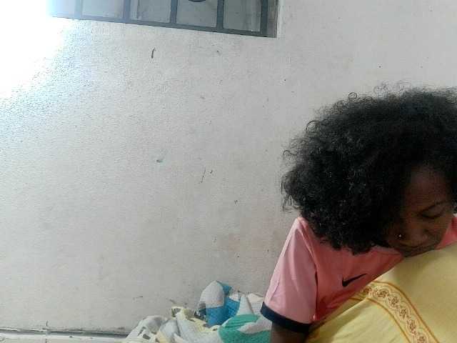 Claudiaah live cam on BongaCams