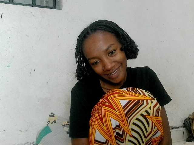 Claudiaah live cam on BongaCams