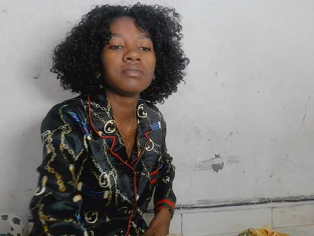 Claudiaah live cam