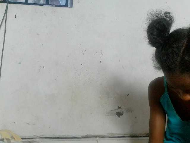 Claudiaah live cam on BongaCams