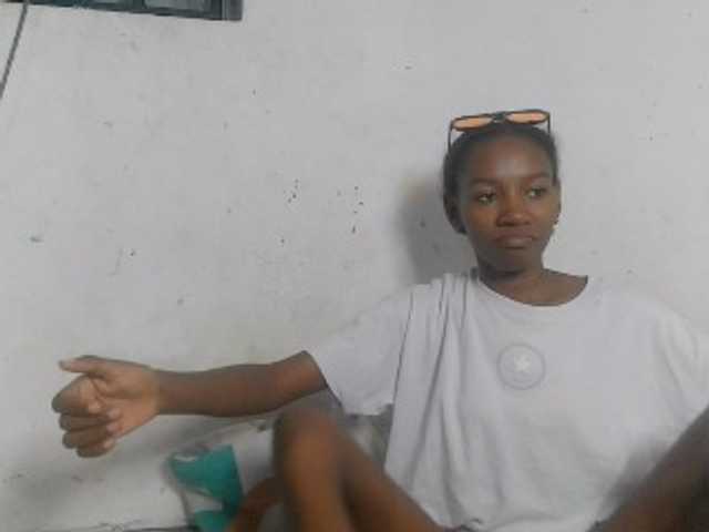 Claudiaah live cam on BongaCams
