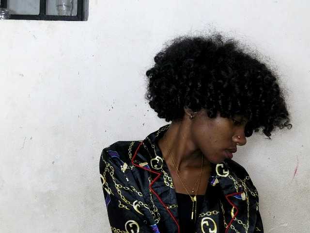 Claudiaah live cam on BongaCams