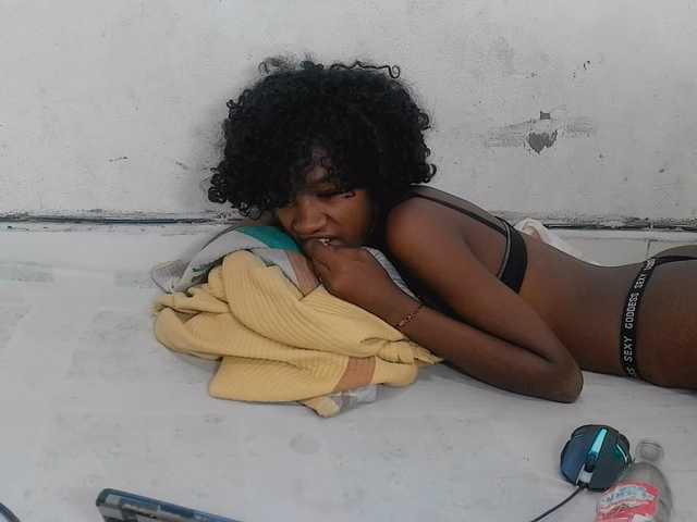 Claudiaah live cam on BongaCams