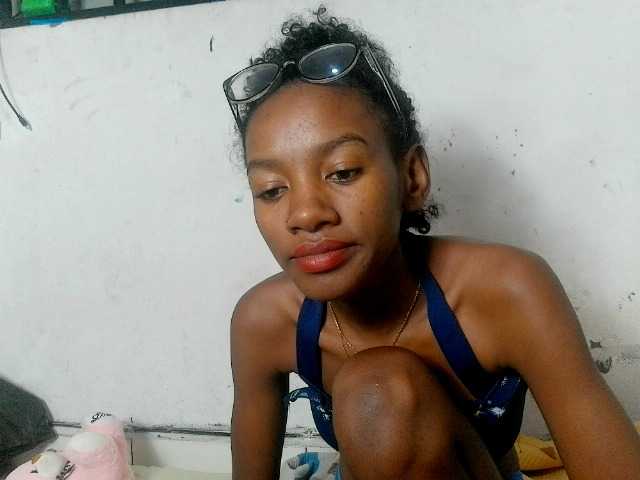 Claudiaah live webcam show
