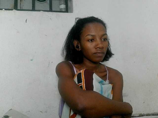 Claudiaah live webcam show