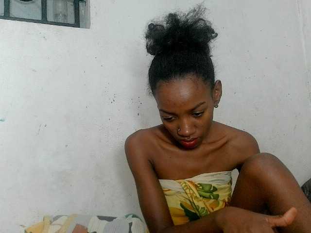 Claudiaah live cam on BongaCams