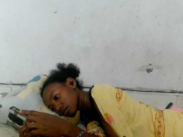 Claudiaah live cam on BongaCams