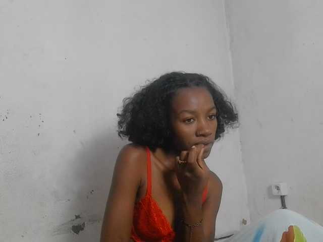 Claudiaah live cam on BongaCams