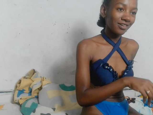 Claudiaah live cam on BongaCams