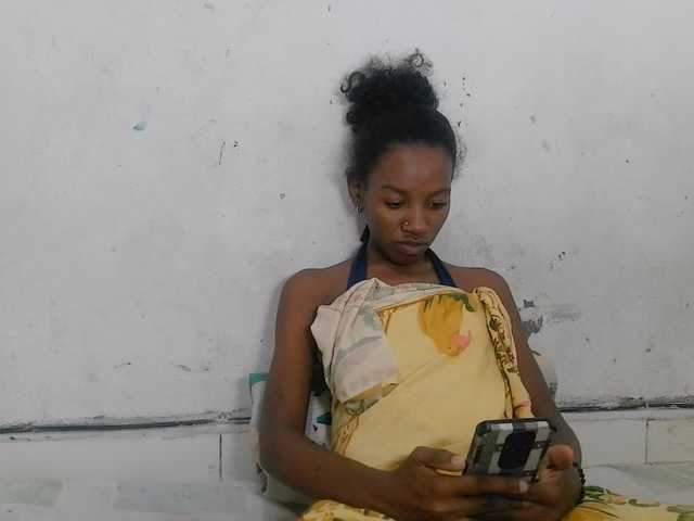 Claudiaah live cam on BongaCams