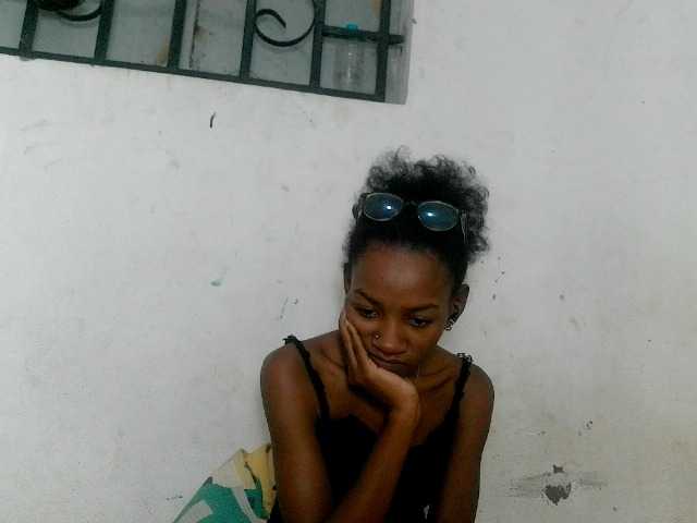 Claudiaah live cam on BongaCams