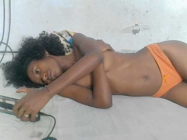 Claudiaah live cam on BongaCams