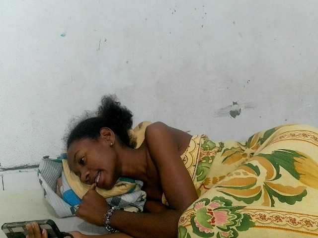 Claudiaah live cam on BongaCams