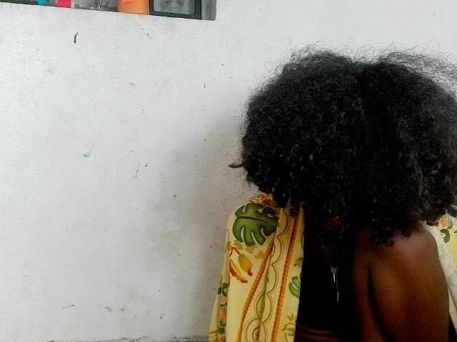 Claudiaah live cam on BongaCams
