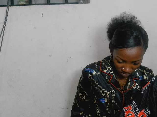 Claudiaah live cam on BongaCams