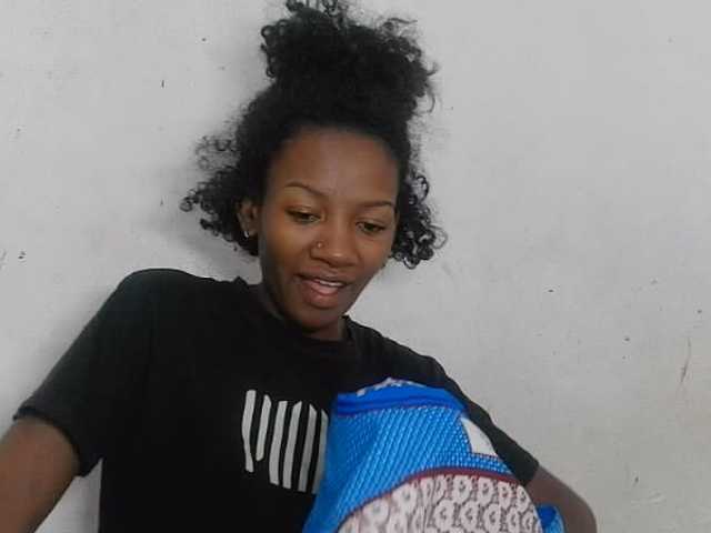 Claudiaah live cam on BongaCams