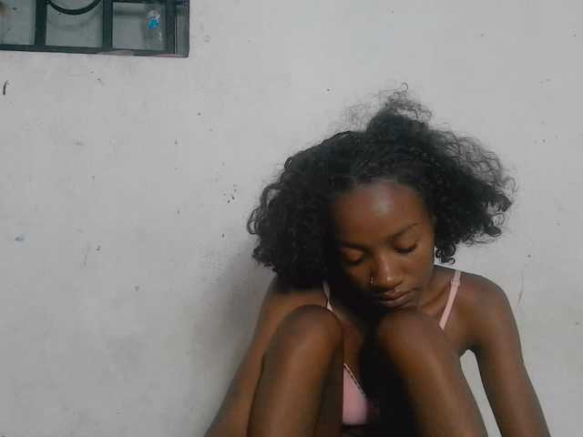 Claudiaah live cam on BongaCams