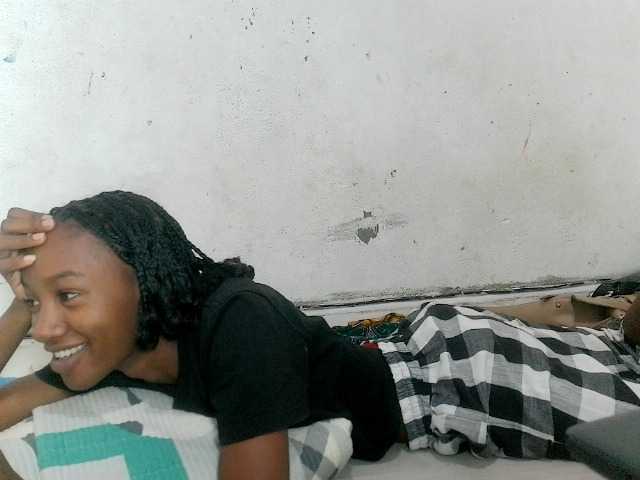 Claudiaah live cam on BongaCams