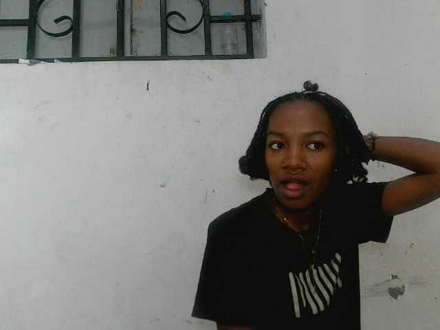 Claudiaah live cam