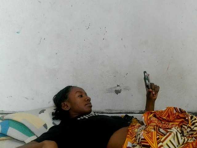 Claudiaah live cam on BongaCams