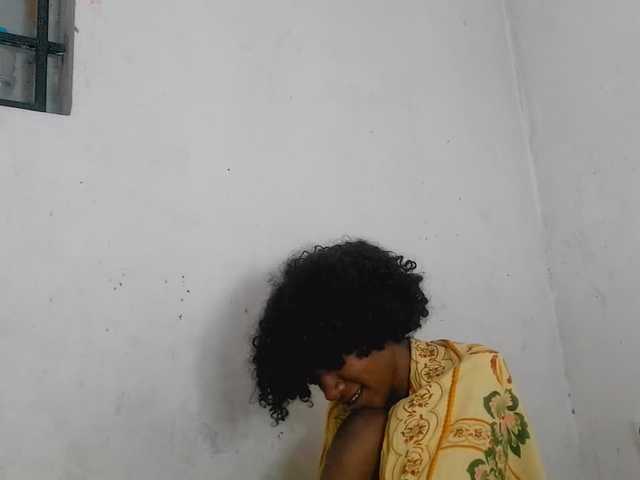 Claudiaah live cam on BongaCams