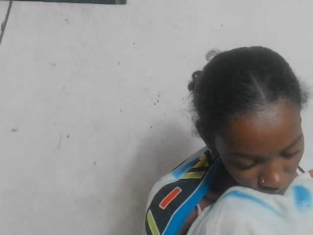 Claudiaah live cam on BongaCams