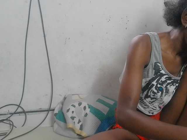 Claudiaah live cam on BongaCams