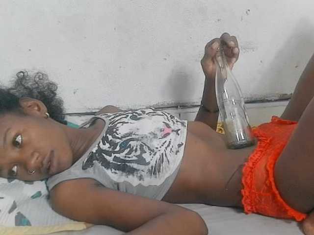 Claudiaah live cam on BongaCams