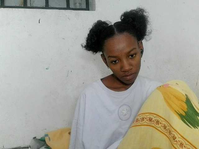 Claudiaah live cam on BongaCams