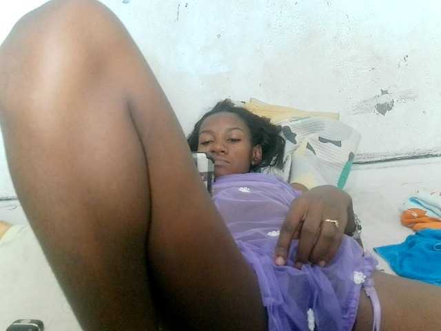 Claudiaah live cam on BongaCams