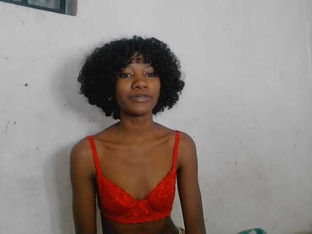 Claudiaah live cam on BongaCams
