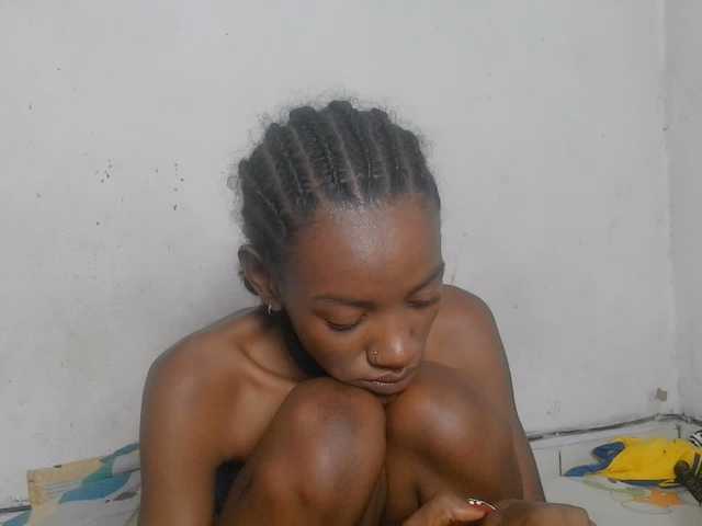 Claudiaah live cam on BongaCams