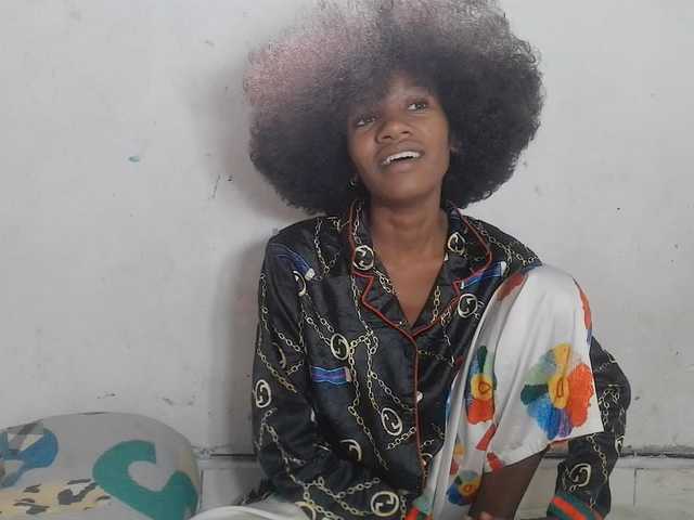 Claudiaah live cam on BongaCams