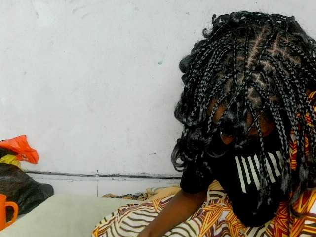 Claudiaah live cam on BongaCams