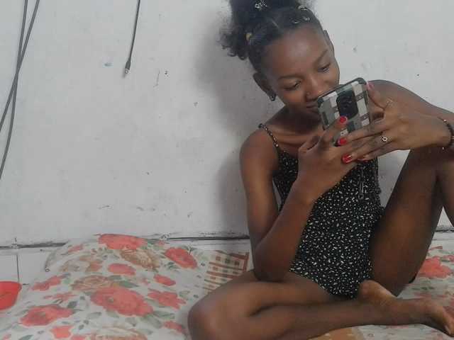 Claudiaah live cam on BongaCams