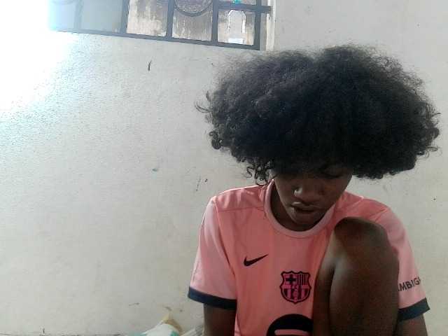 Claudiaah live cam on BongaCams