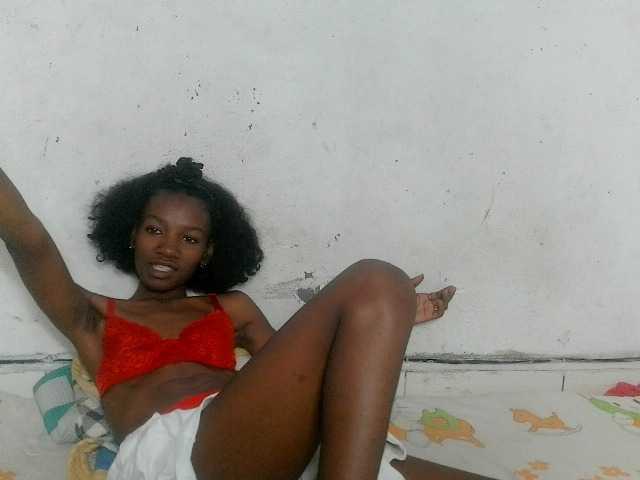 Claudiaah live cam on BongaCams
