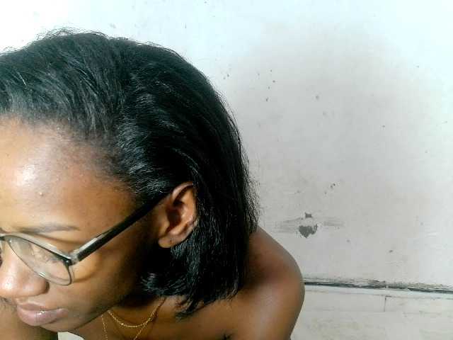 Claudiaah live cam on BongaCams