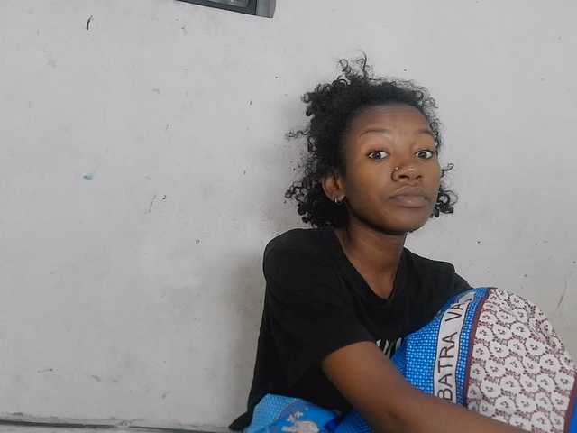Claudiaah live cam on BongaCams