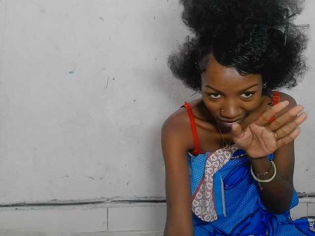 Claudiaah live cam on BongaCams